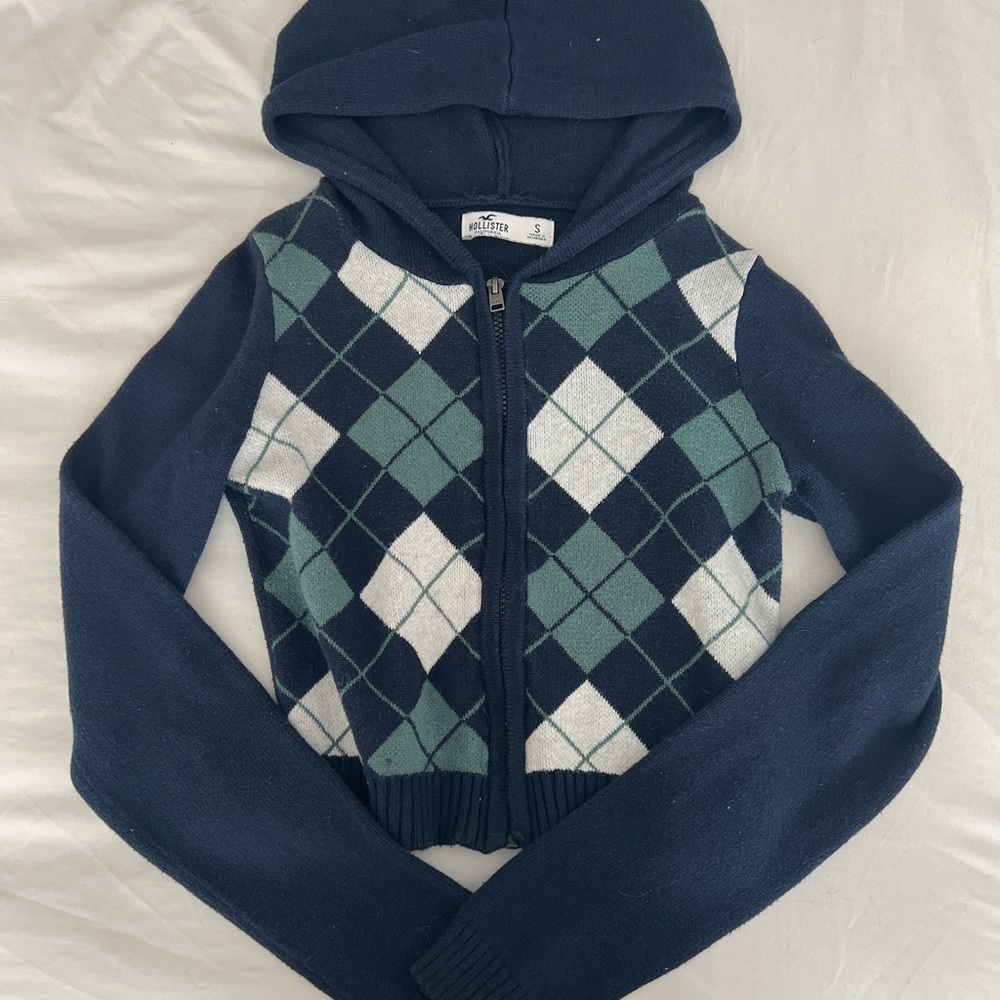 Hollister Co. argyle crop zip-up sweater